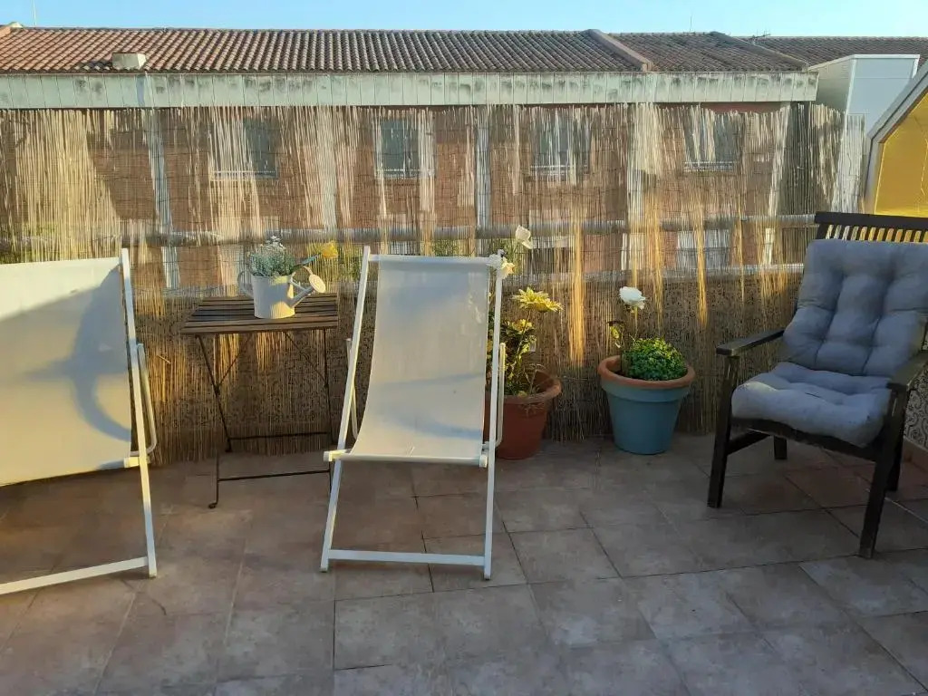 Nice terrace, 45 min from Barcelona and Port Aventura