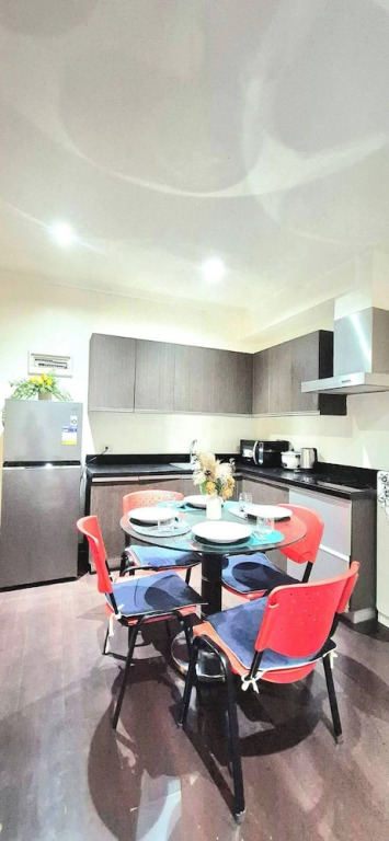 Luxurious 2BR Condo in Makati City With Stunning Views