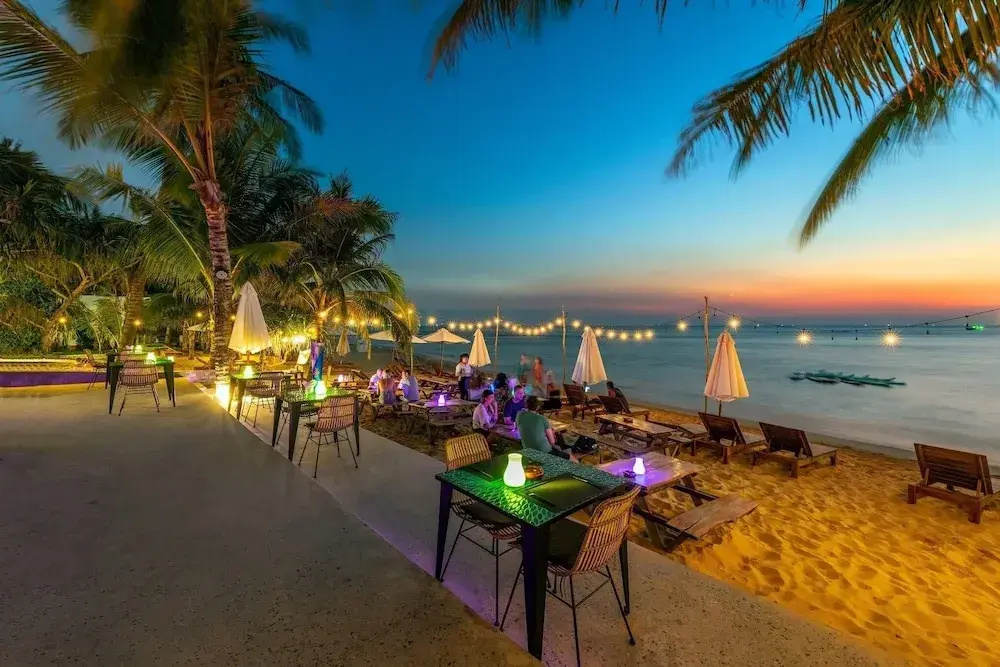 Sunset Beach Resort & Spa- Beachfront Pirate Fire Show