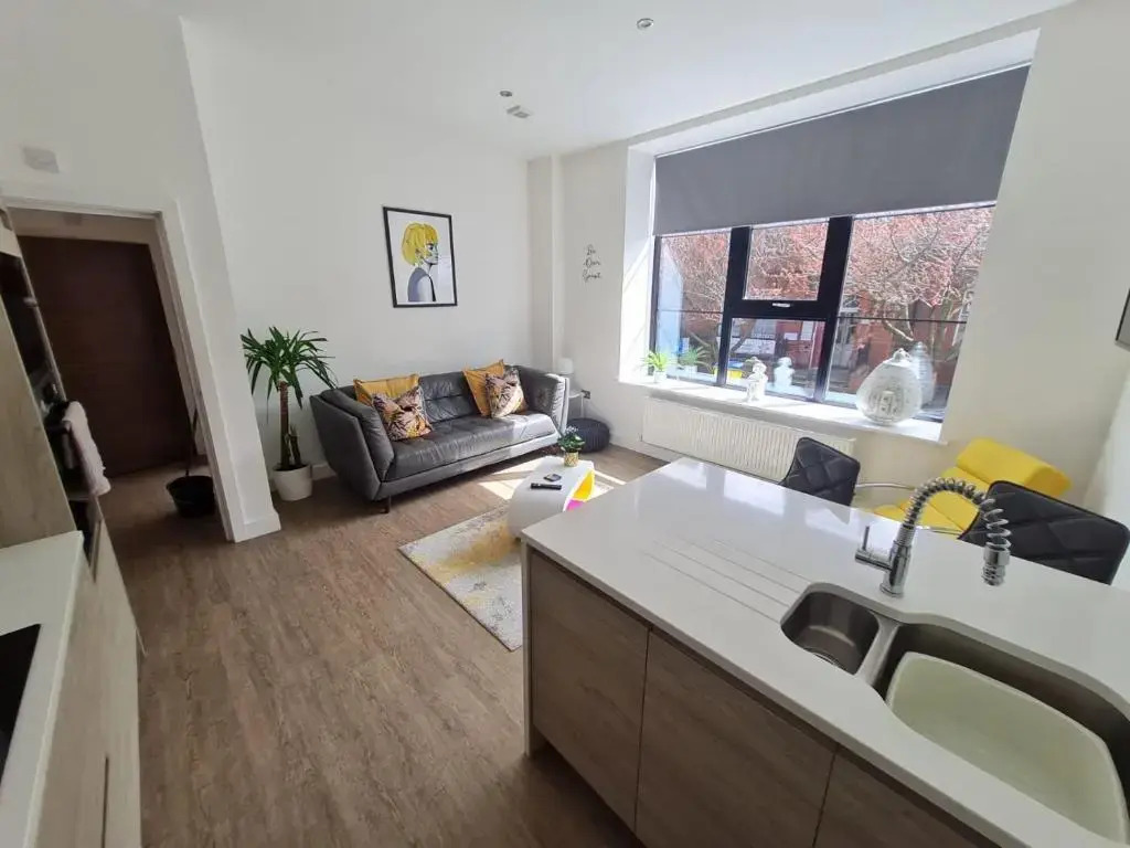 34 Cuppin Street - Luxury City Centre Apartment!
