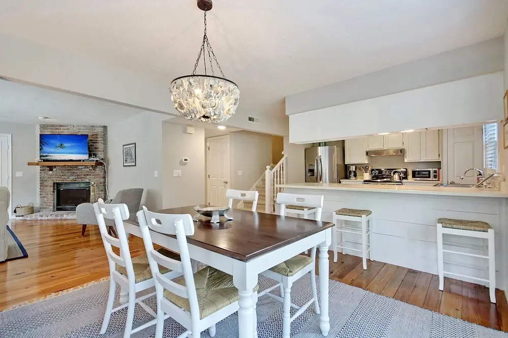 664 Fox Pond Drive Townhouse 3 Bedrooms 2 Bathrooms Townhouse
