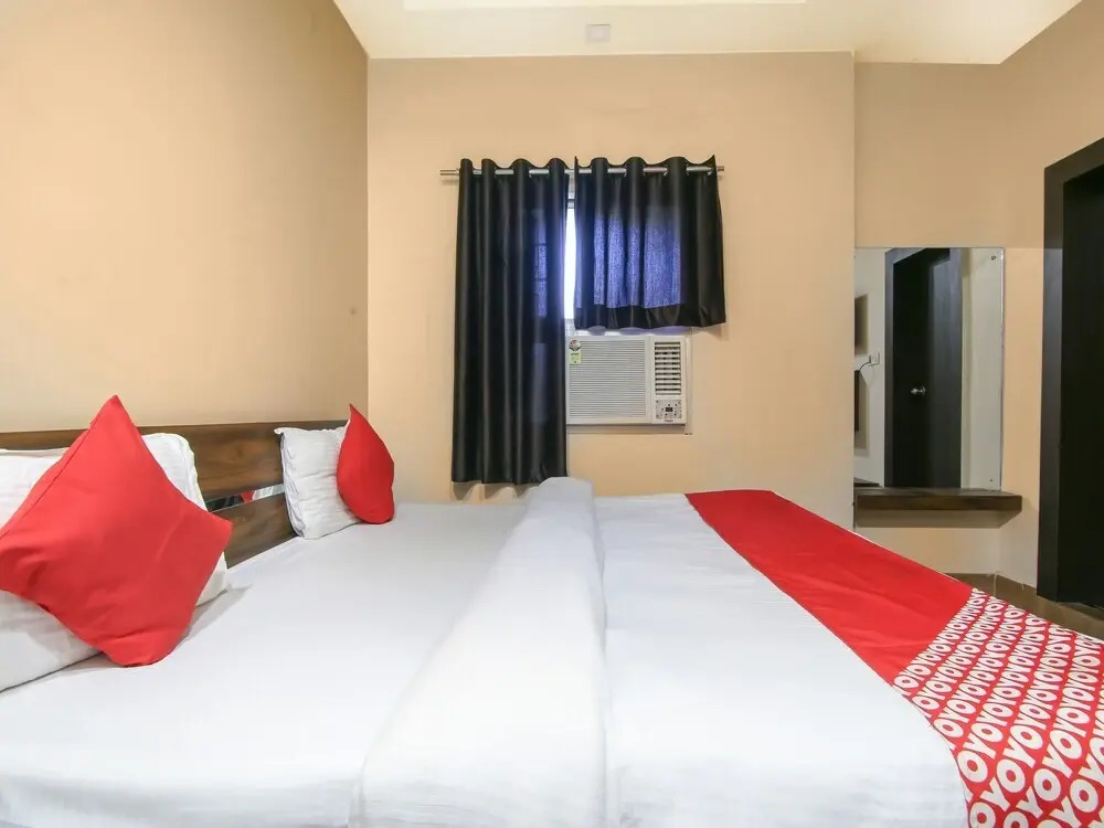 Hotel Crystal Riverside by OYO Rooms