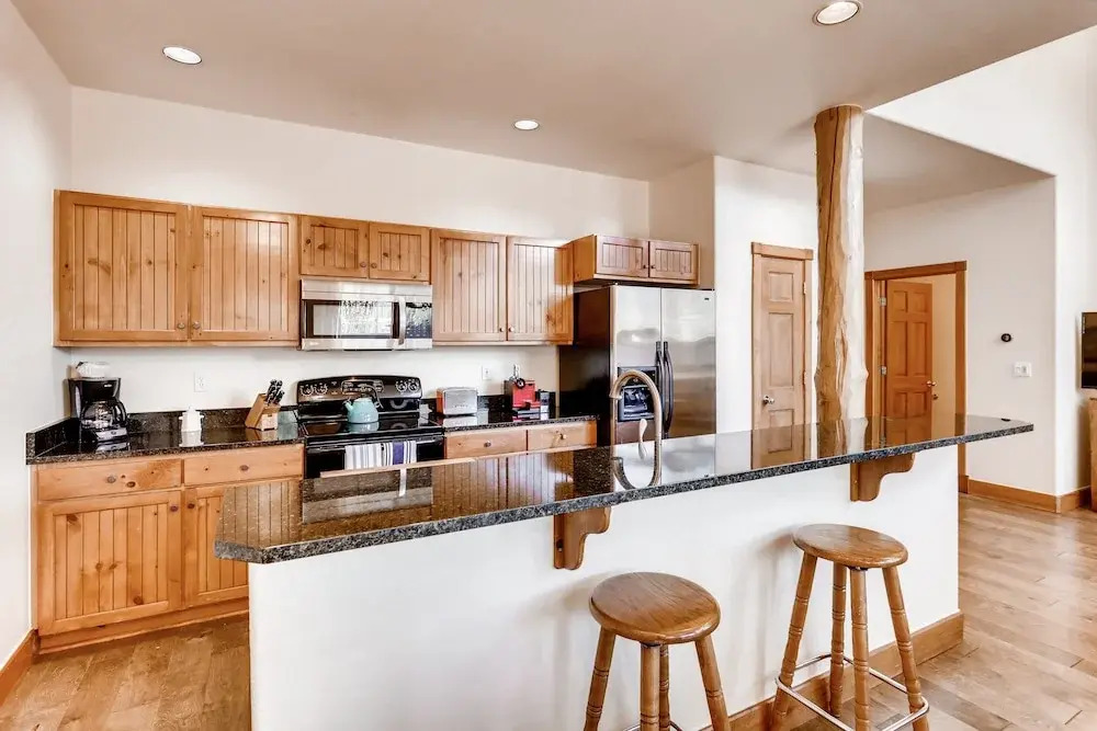 Water Dance Townhouse Unit B 4 Bedrooms 3.5 Bathrooms Townhouse