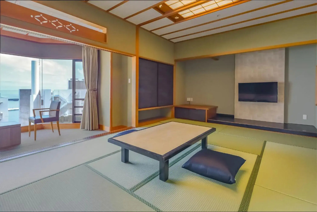 Ooedo Onsen Monogatari Premium Atami