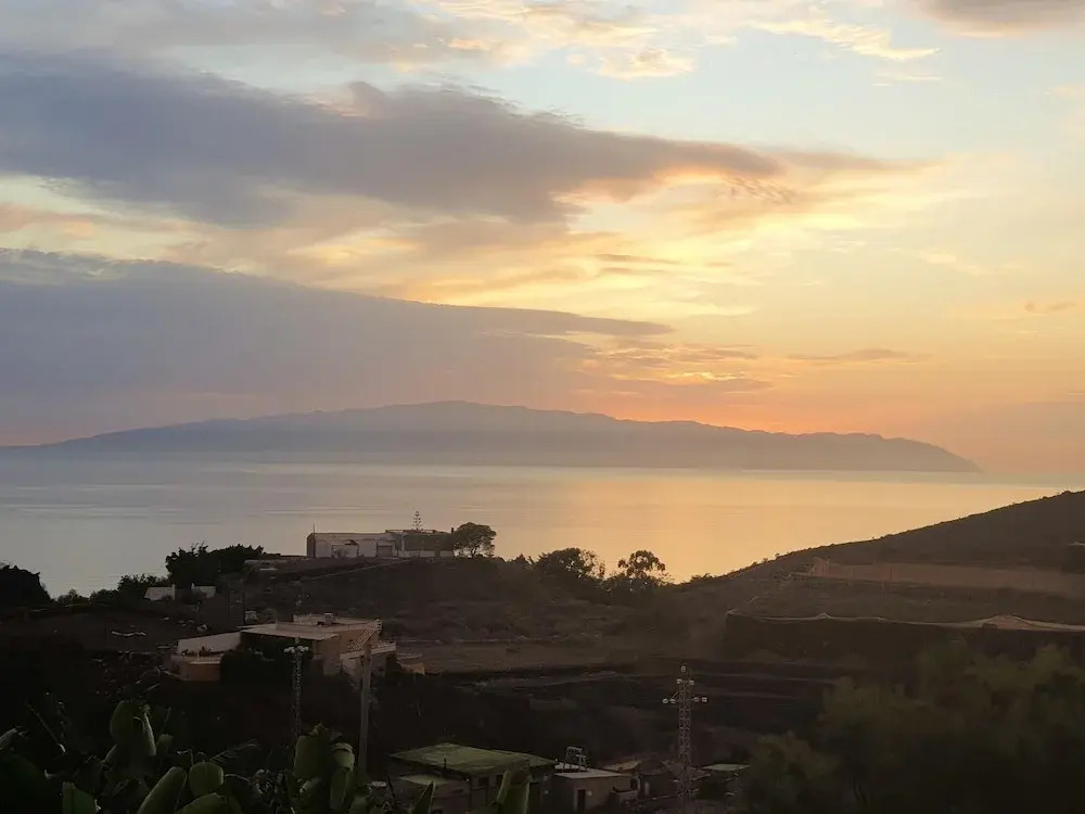 House with 2 Bedrooms in Santiago Del Teide, with Wonderful Sea View, Pool Access, Furnished Terrace - 3 Km From the Beach
