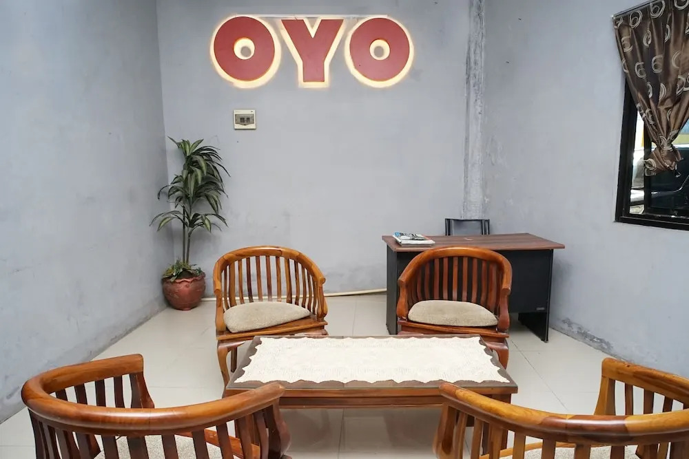 Pondok Mulia Guest House by OYO Rooms