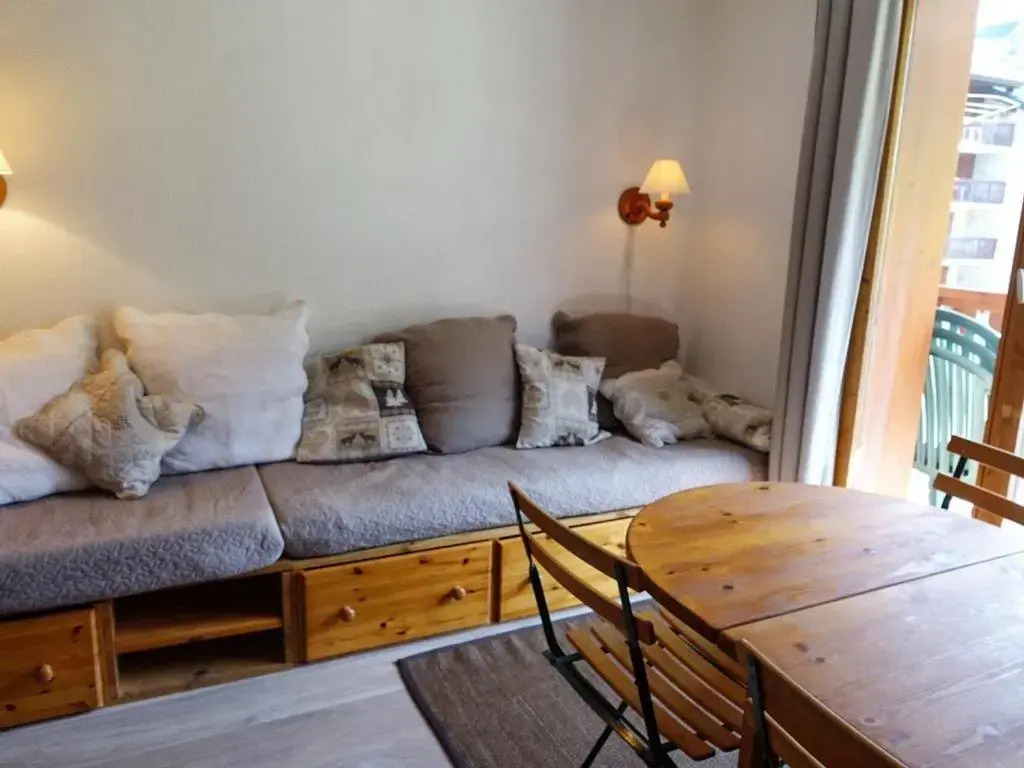Appartement cosy pour 4, au cœur du village, proche des pistes et avec piscine estivale - FR-1-342-173