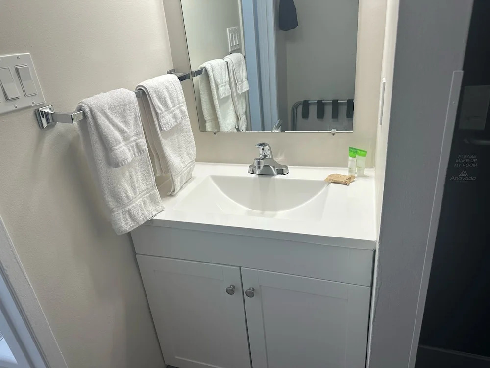 Anavada Inn & Suites - Grande Prairie