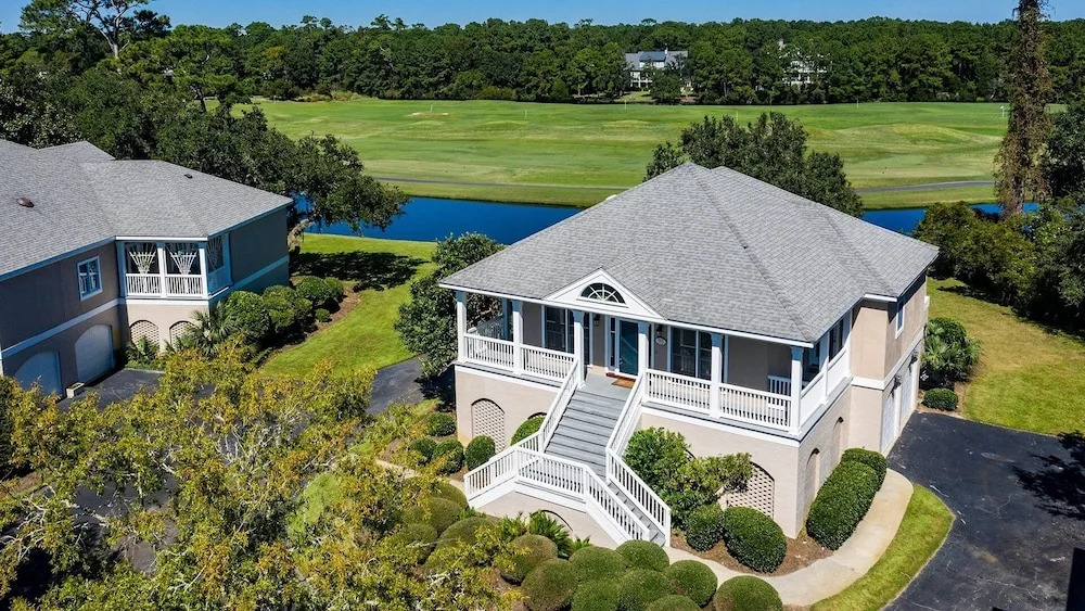 Looking For A Cozy Villa Located Next To The Golf Course? Good Trouble Is Your Answer! 3 Bedroom Villa by Peace Vacations