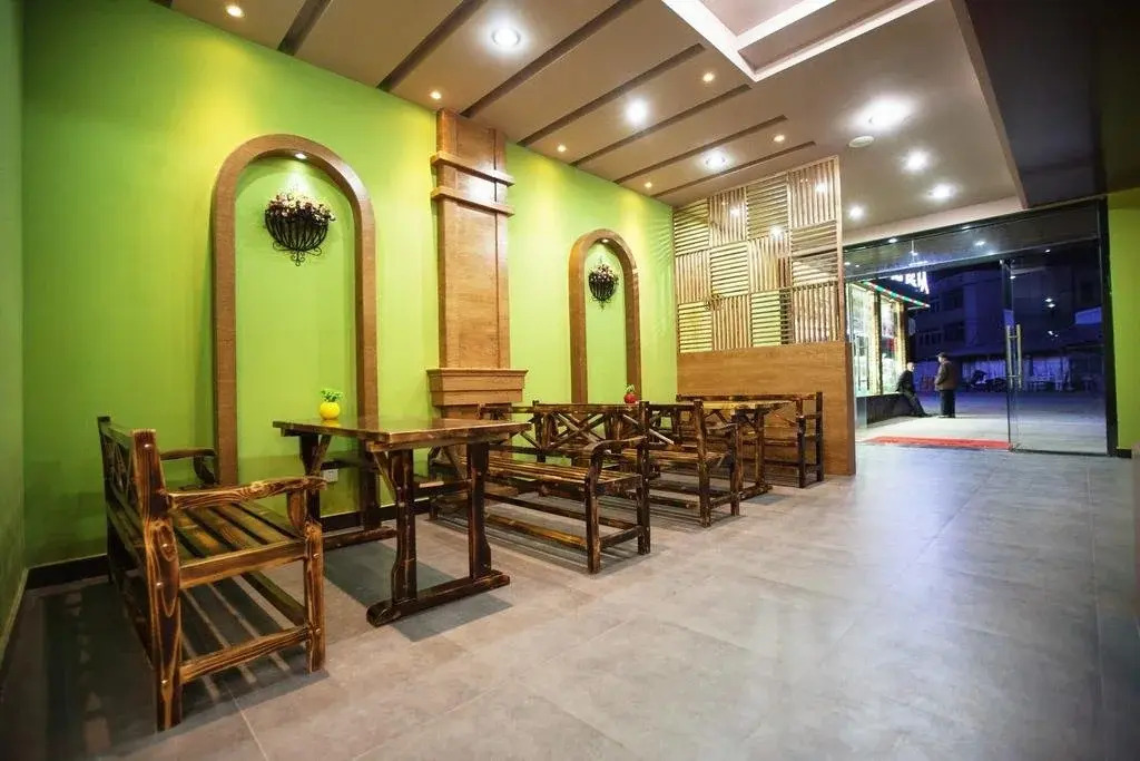 93 Hikers Hostel
