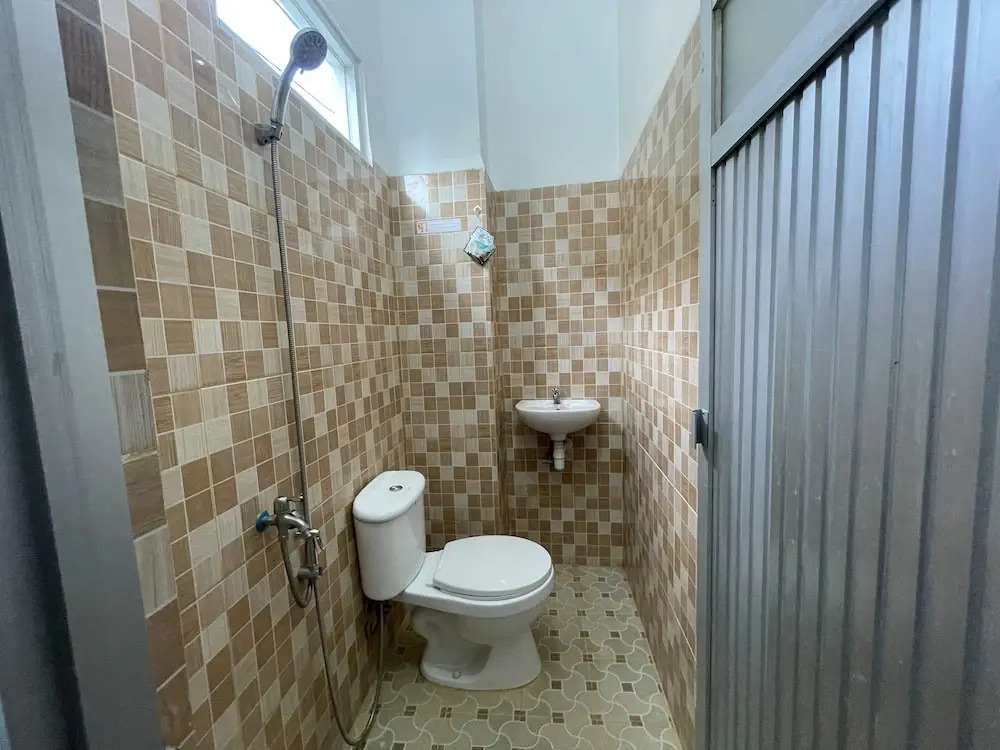 Hotel O Penginapan Musafir Syariah Near Paramount Woman & Childern's Hospital