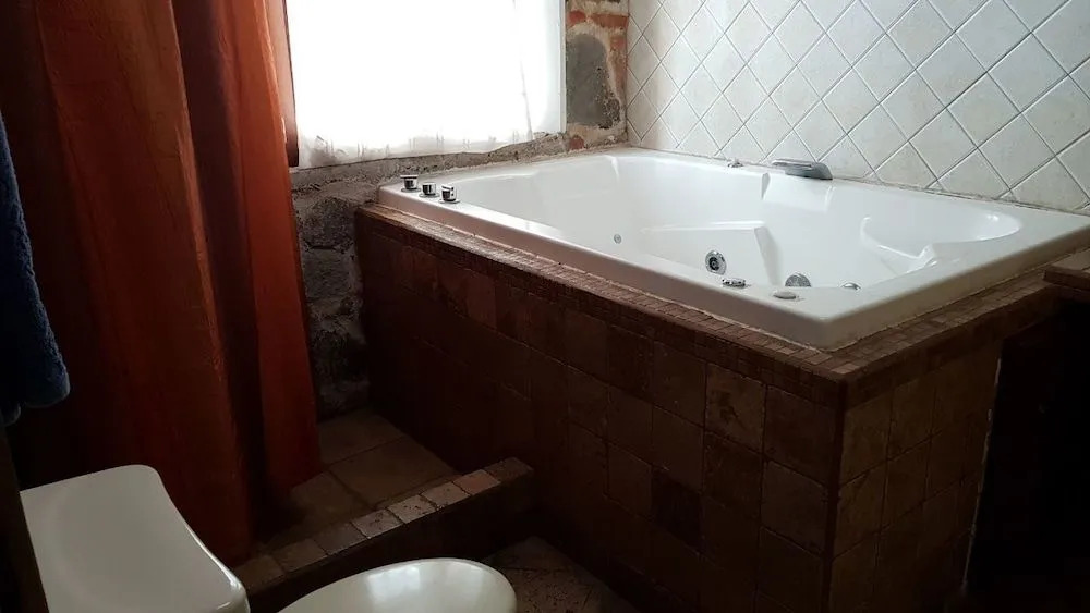 La Casa De La Alameda