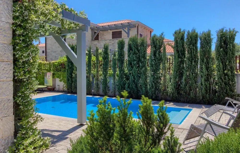 Stunning Home in Liznjan With 3 Bedrooms, Wifi and Outdoor Swimming Pool