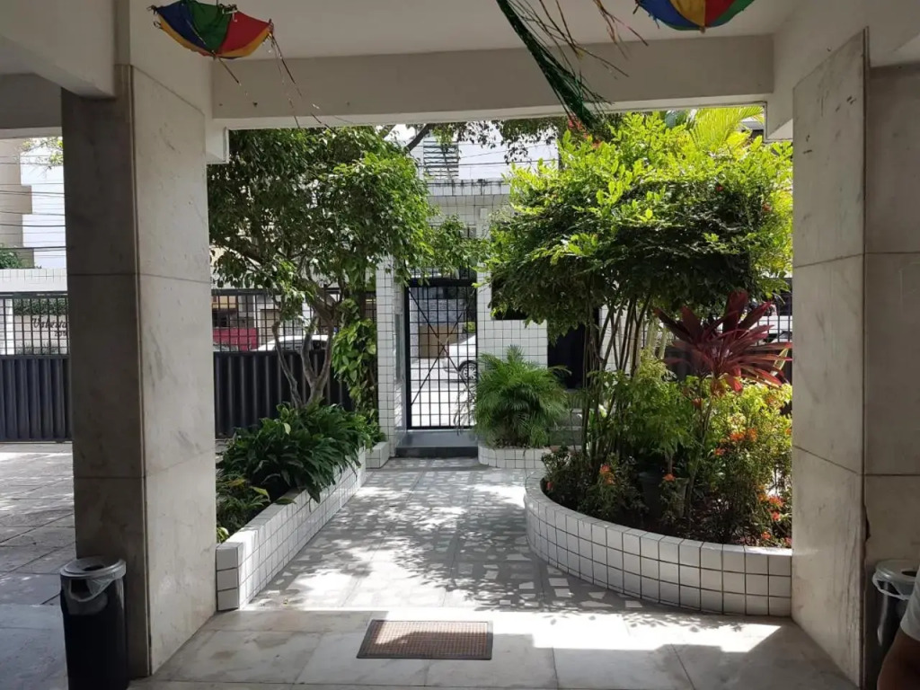 Apartamento de 3 quartos a 100 metros da Praia de Boa Viagem