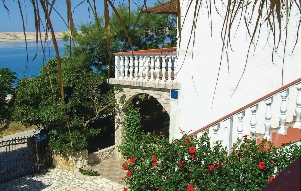 Nice Home in Kustici With Wifi and 3 Bedrooms