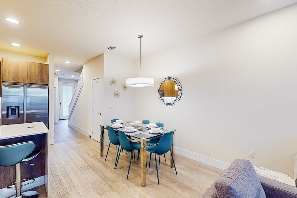 Dog-friendly Retreat With Pool, Covered Patio, Children's Items, Grill, & AC