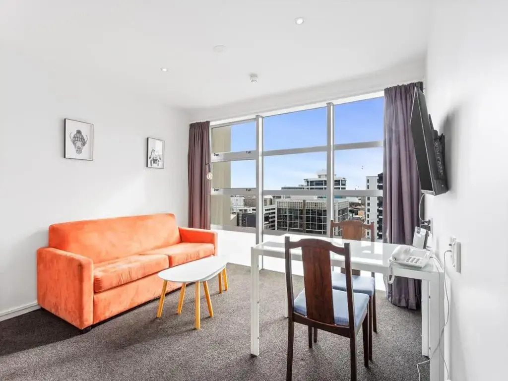 Central City 1Br Apartment