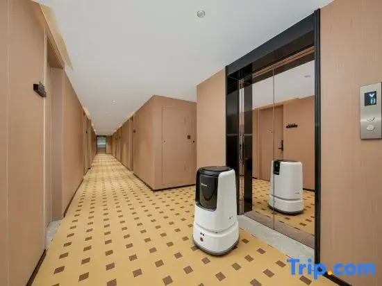 Hechi Rezen Trend Hotel (Jinchengjiang Station Baima Pedestrian Street Branch)