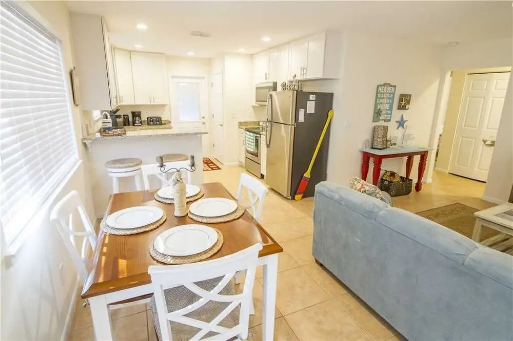 Sun Kissed Cottage - Three Bedroom Home