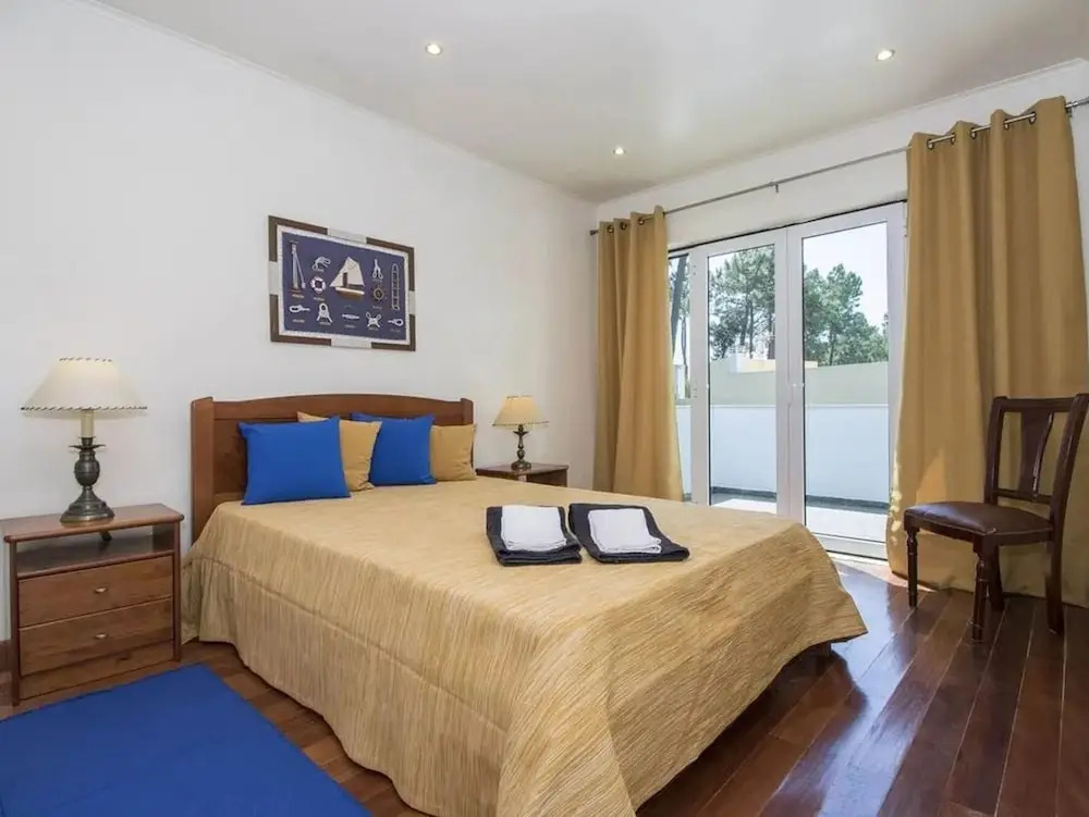 Villa Fati in Pen Nsula de Tr ia