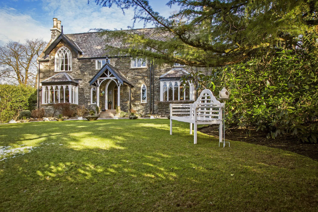 Cedar Manor