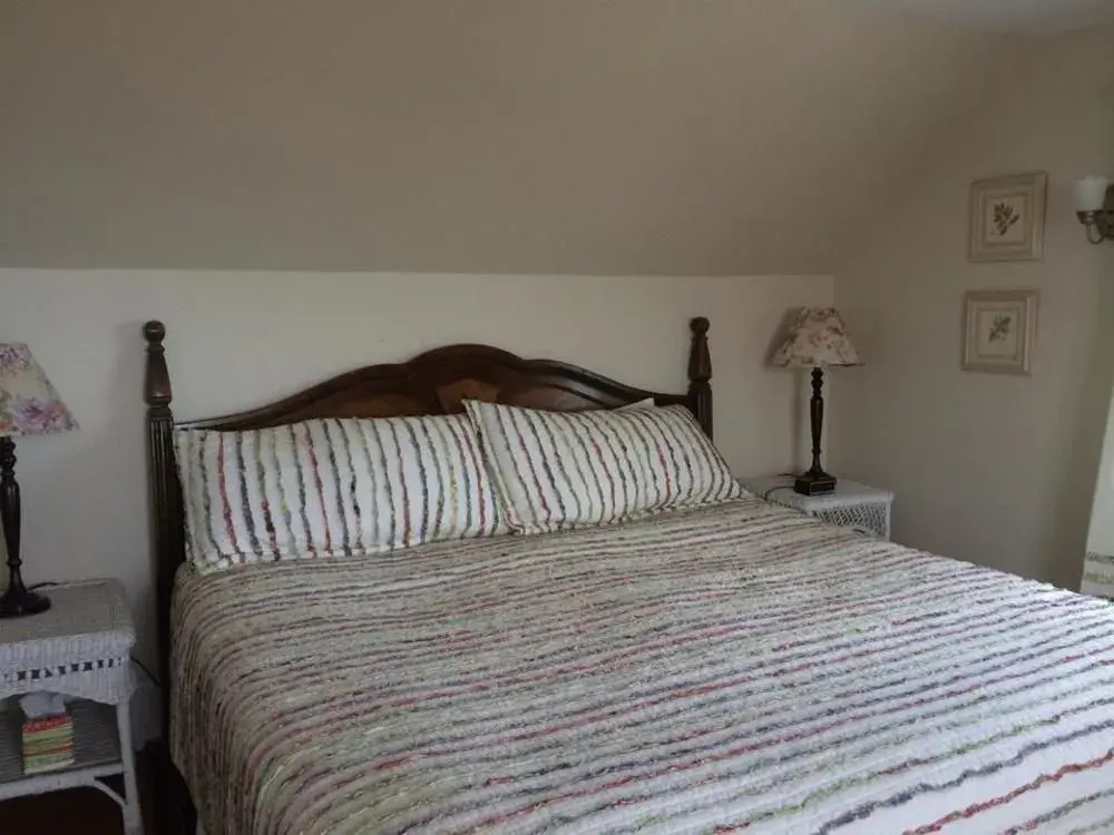 Seafarer Inn