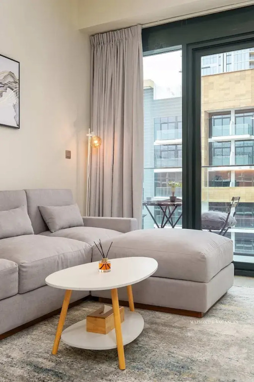 Spacious 1 Bedroom Near Downtown and Dubai Mall
