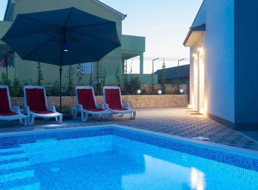 Elegant Oasis Vinisce Villa With Pool