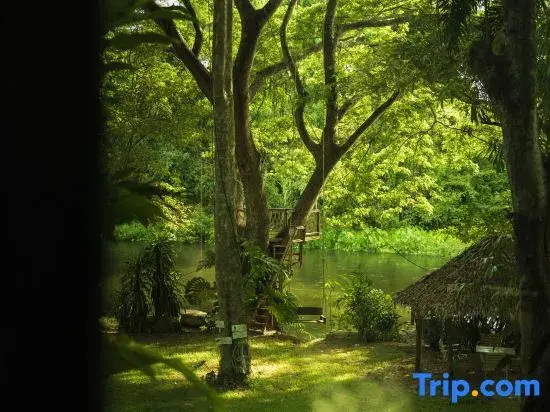 Kenaray Farmstay riverside