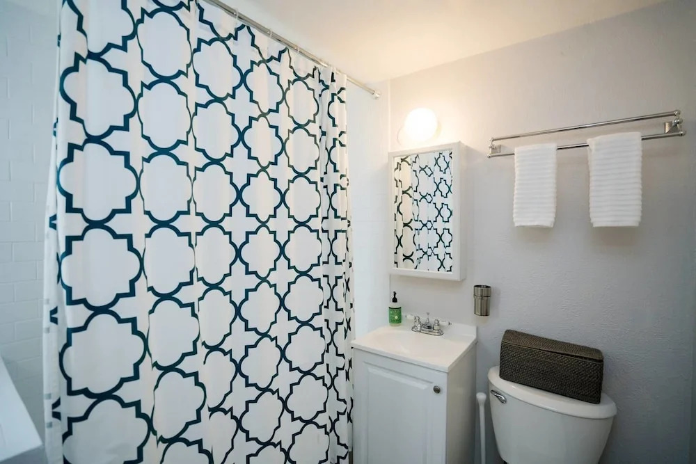 Newly Renovated Rino Retreat
