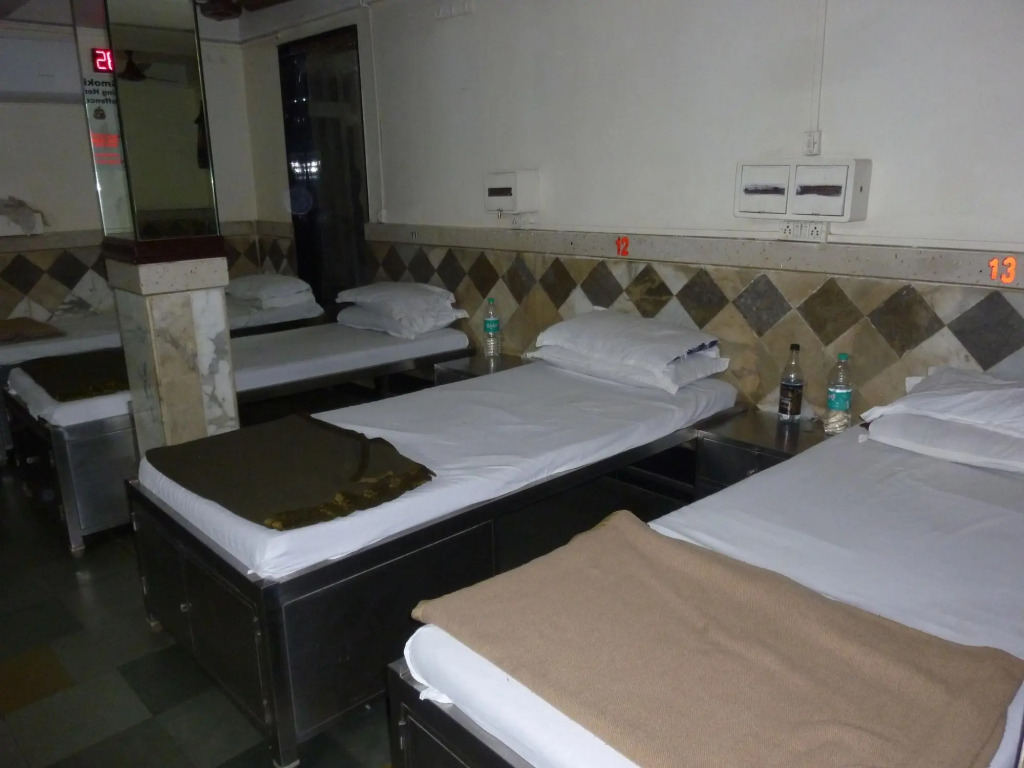 Yadgar Guest House