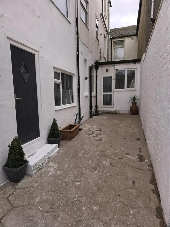Family Holiday Apartment Blackpool South Shore