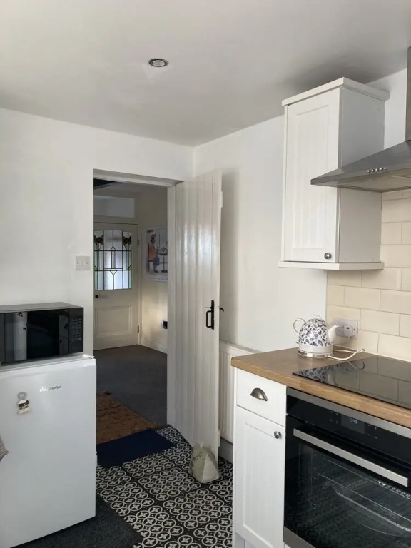 Ask 4 Discount, Best 3-bed House in Manchester