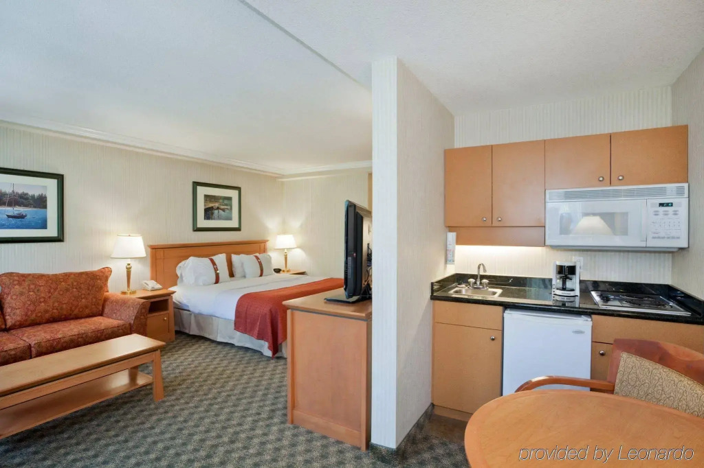 DoubleTree by Hilton North Vancouver