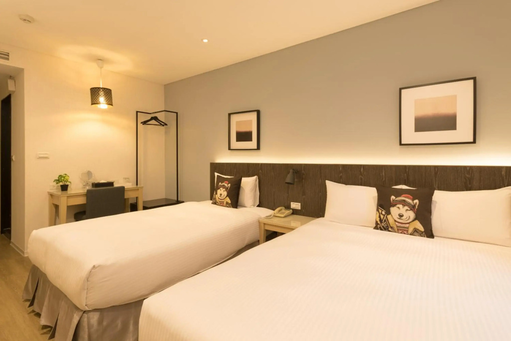 Just Enjoy Business Hotel