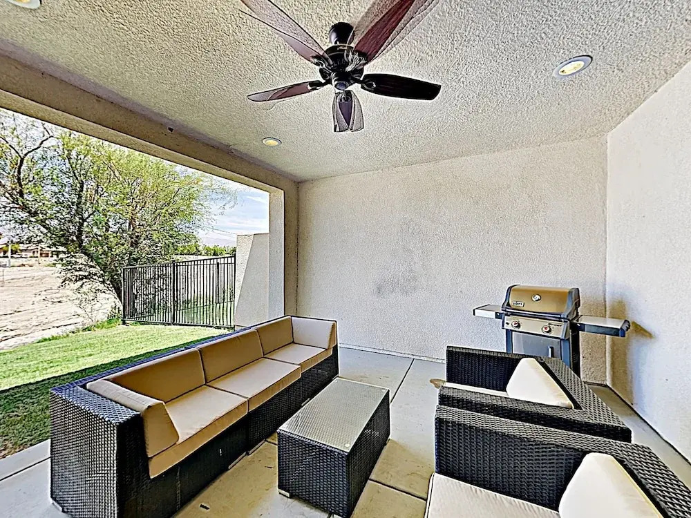 New Listing! Indian Palms New-build W/ Pool 3 Bedroom Home