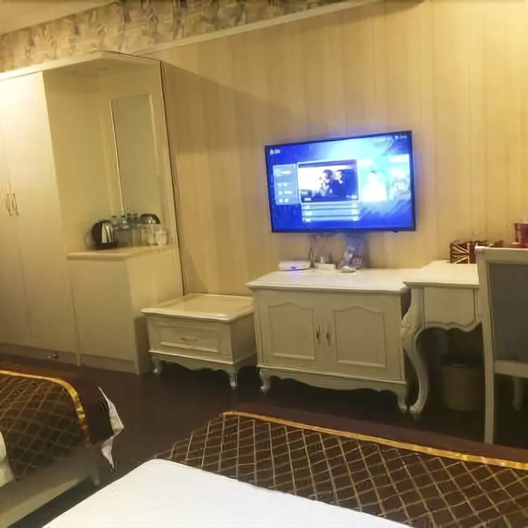 Lake View Hotel