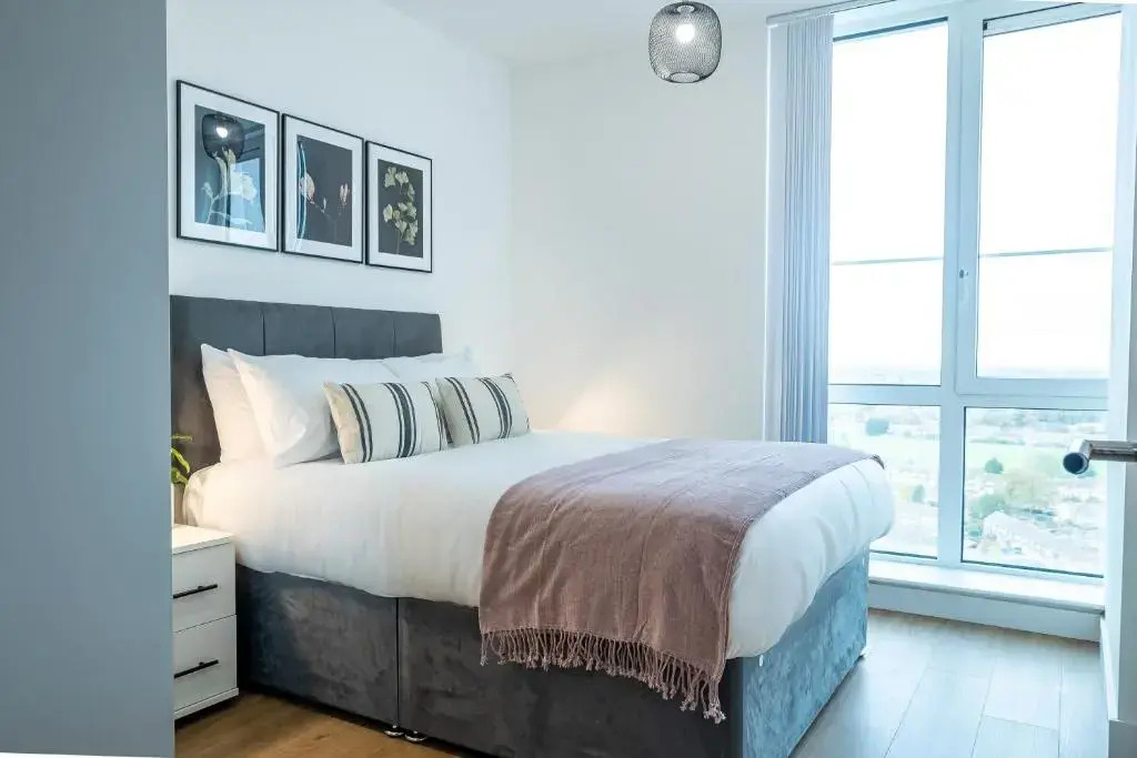 Luxe Apartments Bracknell Near Ascot, Legoland, Windsor, Lexicon - Free Parking & Gym