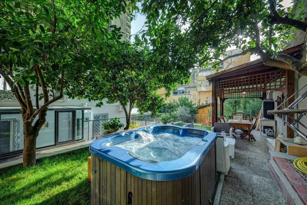Apartment With 3 Bedrooms in Napoli, With Enclosed Garden and Wifi