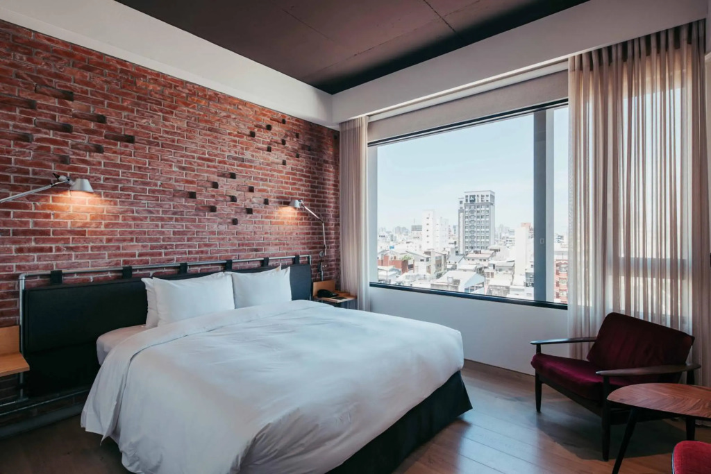 U.I.J Hotel & Hostel
