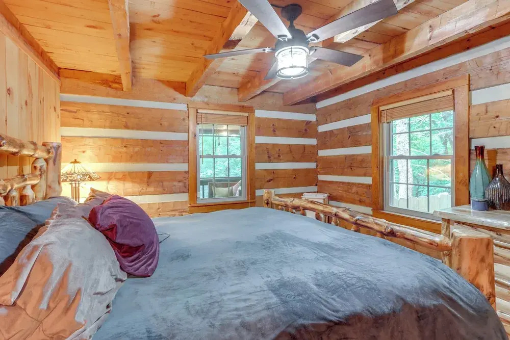 Near Hiking Trails: Hot Tub Haven in Ellijay!