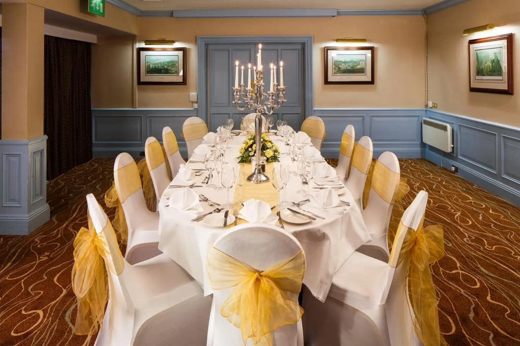 Mercure Livingston Hotel