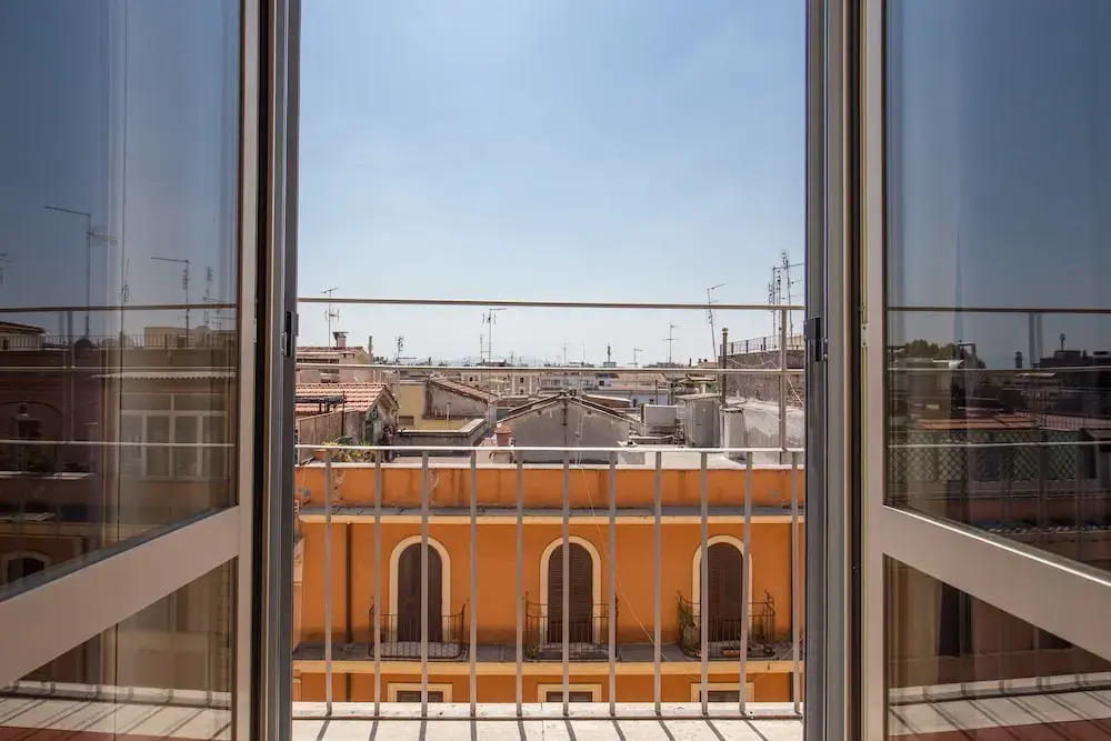 Floor 6 Boutique Rooms by DOT Suites
