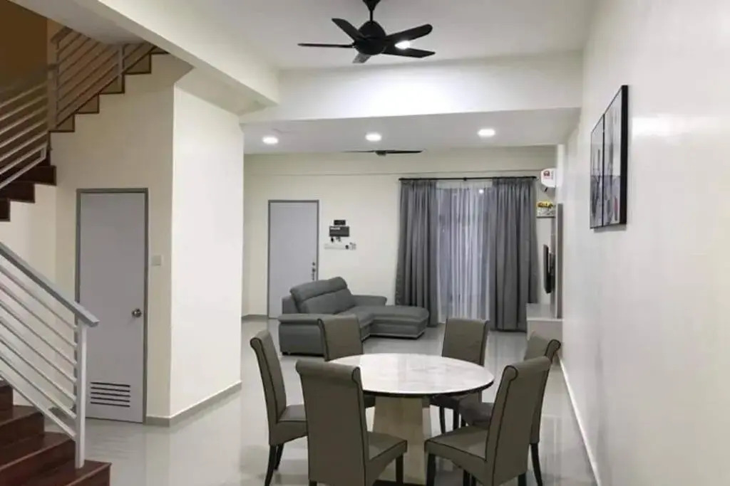 KS 80 Homestay 4R3B ~WiFi~ near Jetty