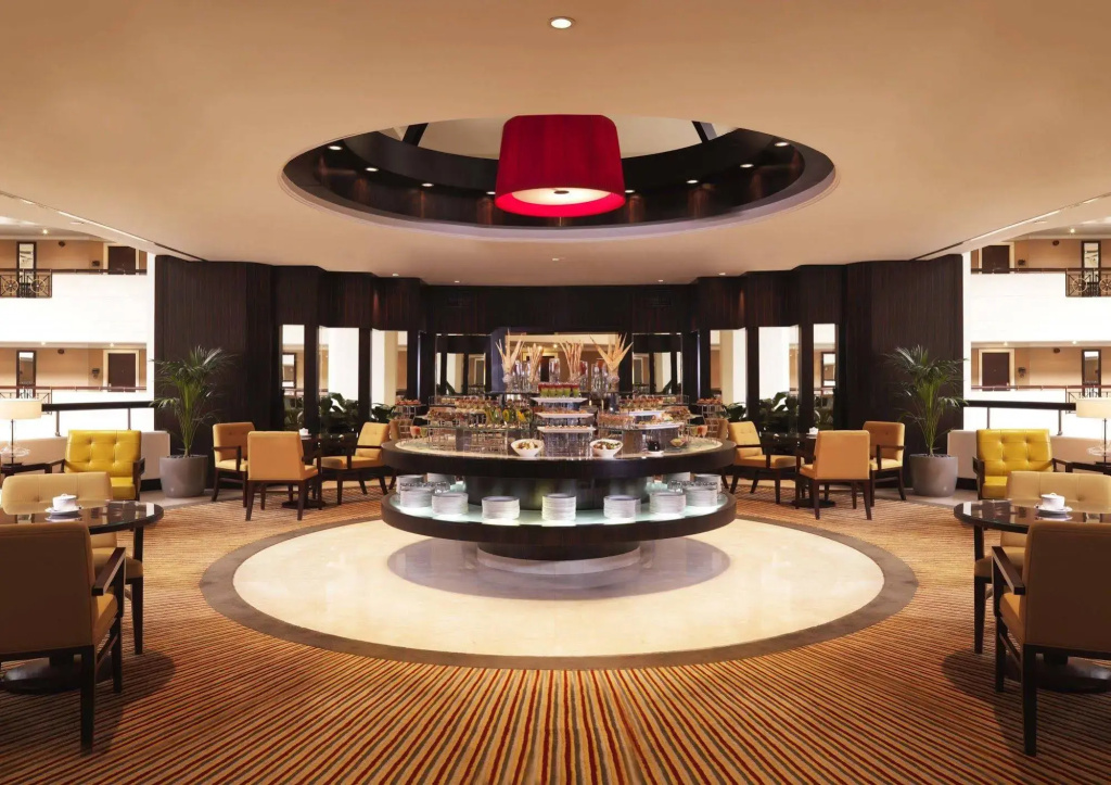 Mövenpick Grand Al Bustan