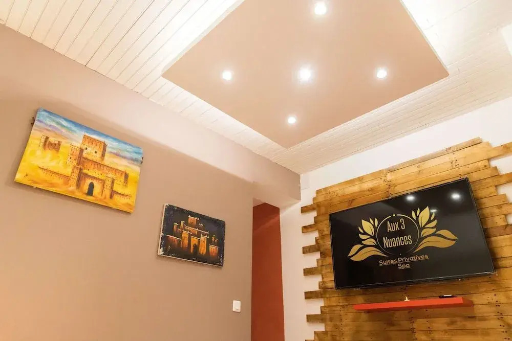 Aux 3 Nuances Suites Privatives & Spa