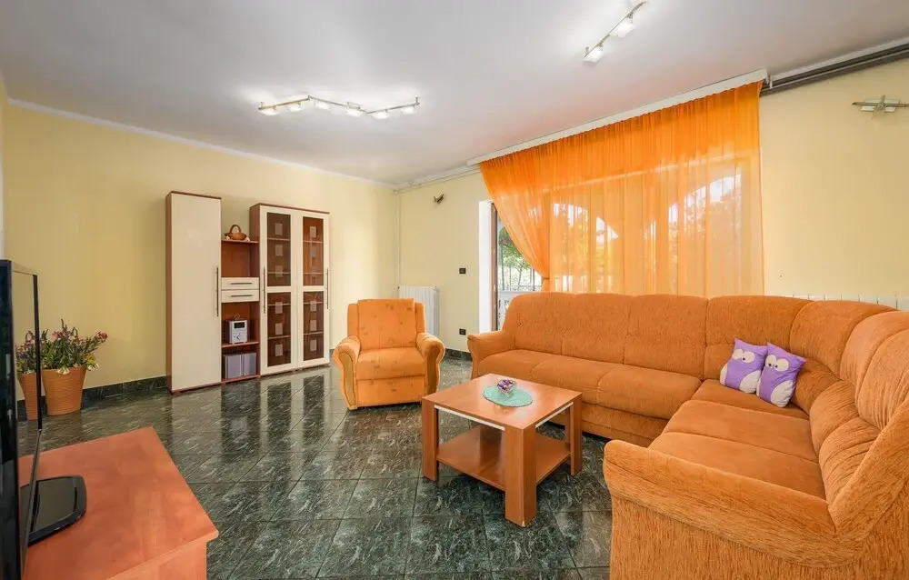 Stunning Home in Fazana With Wifi and 3 Bedrooms