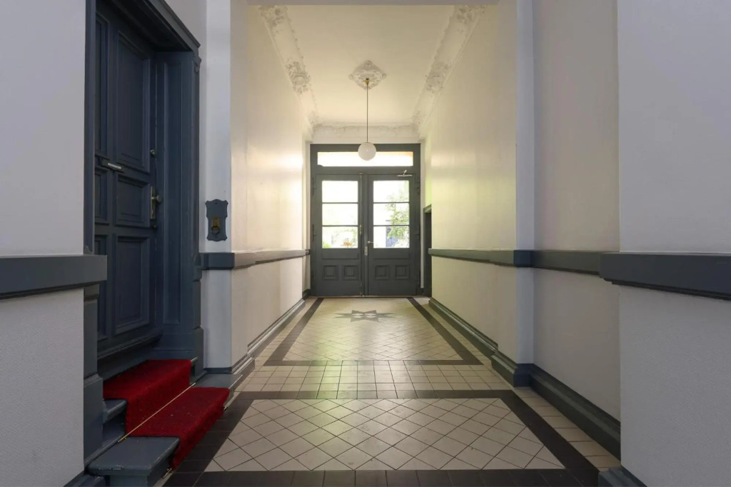 4 Personen Altbau nahe Kurfürstendamm