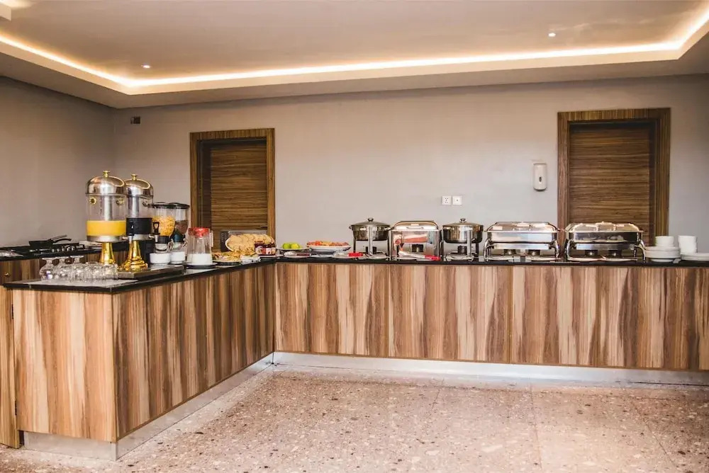 Bon Hotel Platinum