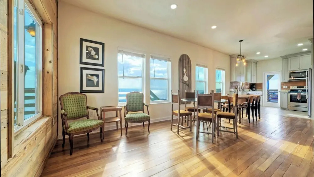 Sleeps 22 3 Homes on the Bay w/ Waterfront Pool + Boat Dock Laguna Village